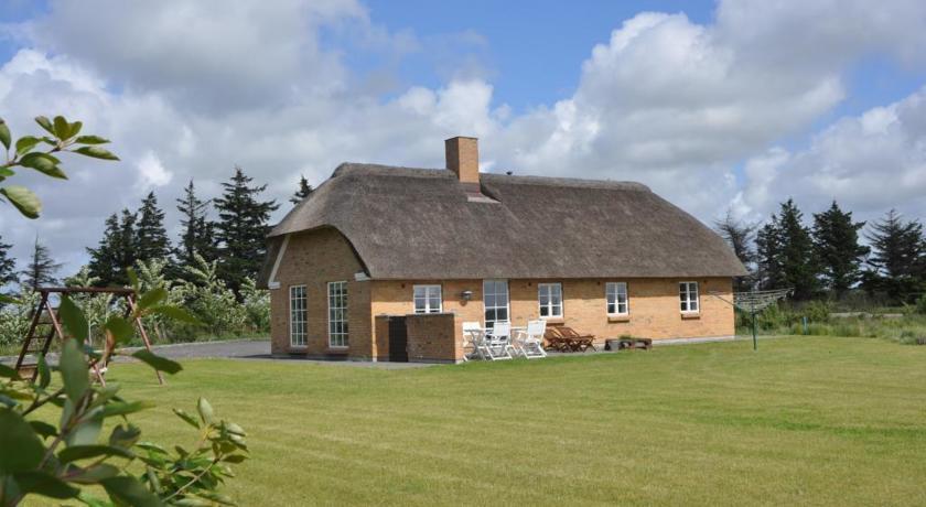 Апартаменты Holiday home DommersOvej 39