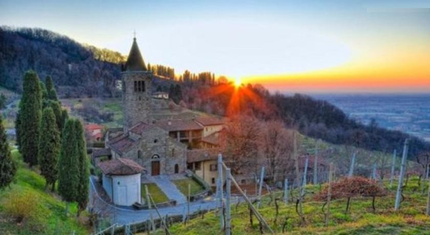 Апартаменты Historical House Medieval Abbey