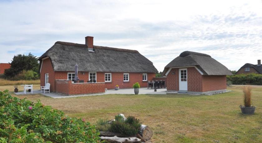 Апартаменты Holiday home Sortebærvej 4