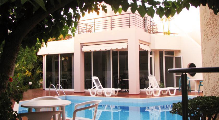 Апартаменты Elizabeth Apartments