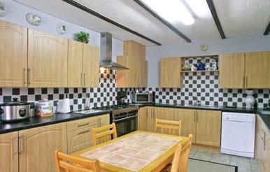 Апартаменты Holiday home Poullaouen KL-1617