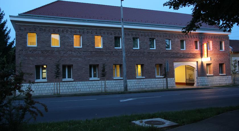 Отель Tokajvár Hotel