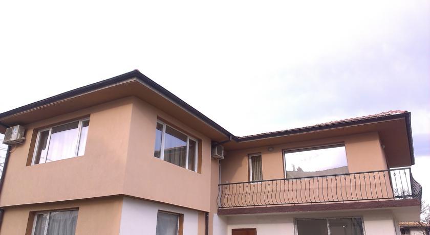 Апартаменты Mariana Apartment