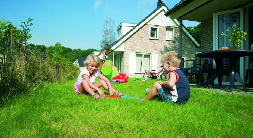 Отель Bungalowpark en Villapark Familyland