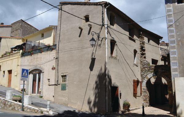 Апартаменты Holiday home Faugeres ST-1249