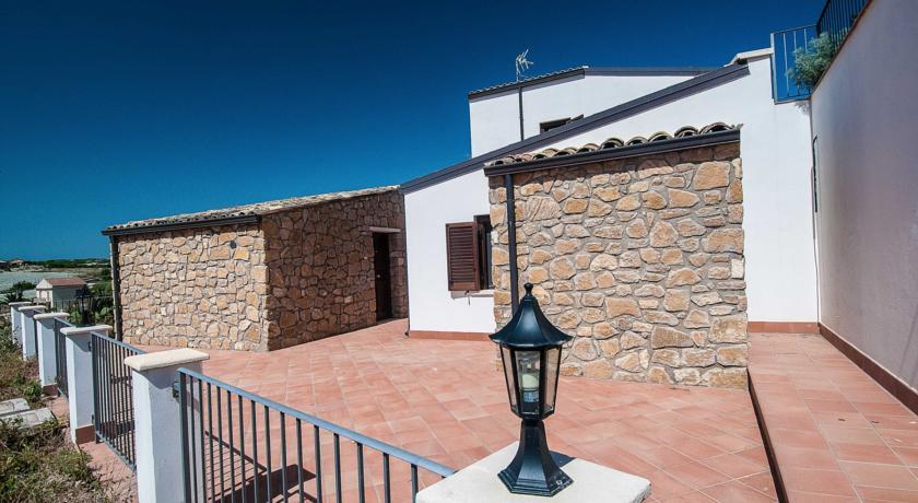 Отель Agriturismo Caramazza