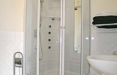 Апартаменты Holiday home Brouains H-806