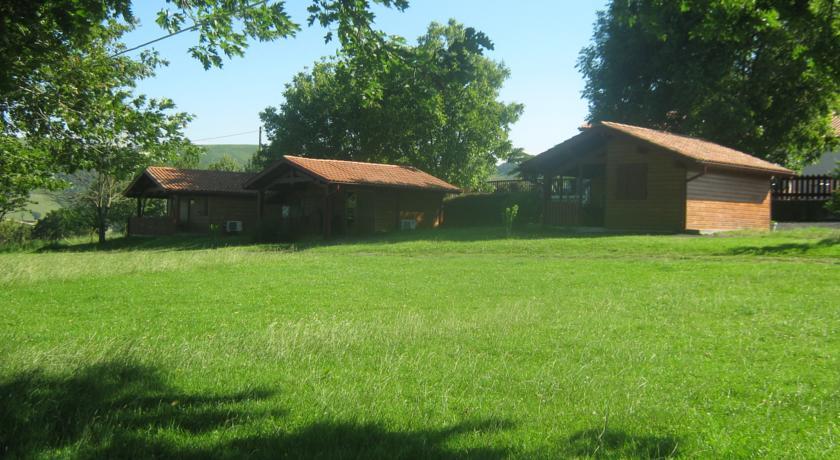 Отель Chalets Etchemendigaraya