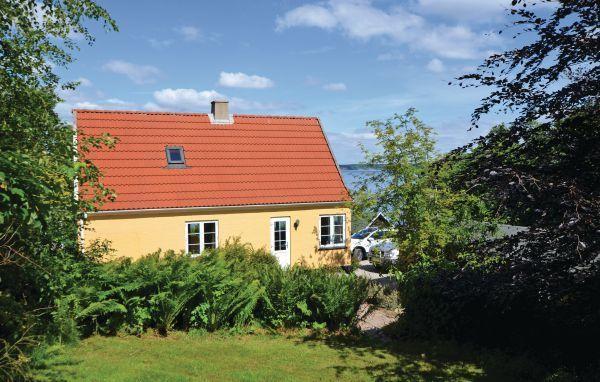Апартаменты Holiday home Middelfart 57