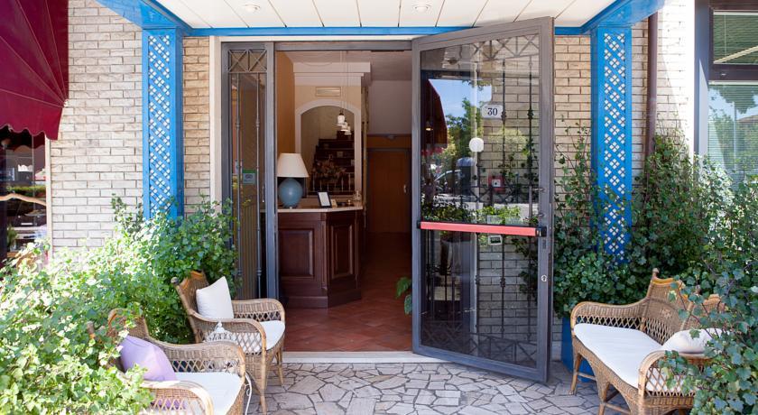 Отель Albergo del Lago