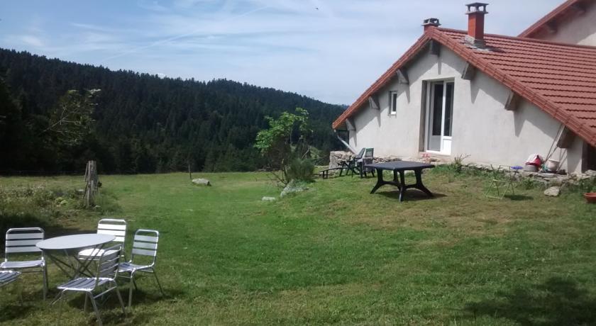 Апартаменты Gite du Domaine du Mas du Taillet