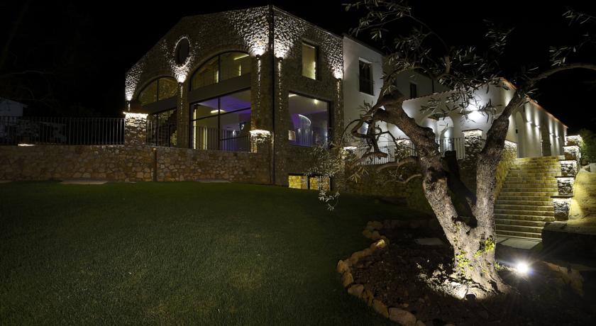 Отель Casale del Principe Agrirelais & SPA