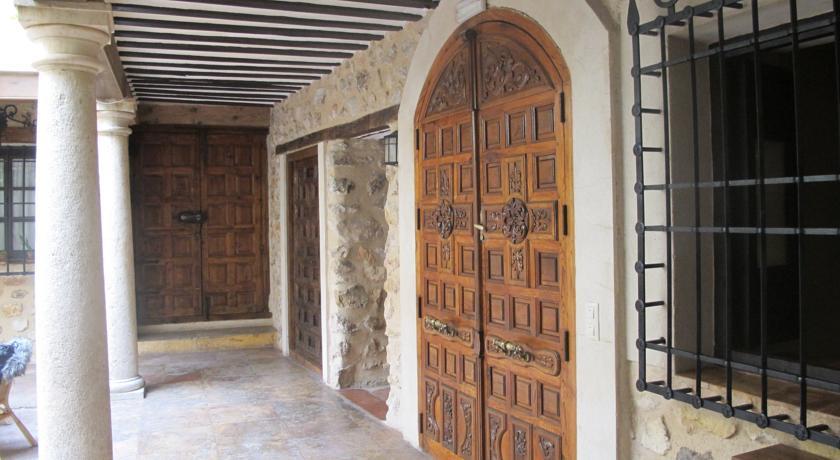 Отель Hospedería Real Casona la Beltraneja