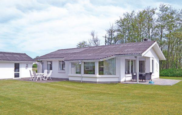 Апартаменты Holiday home Strandby 6