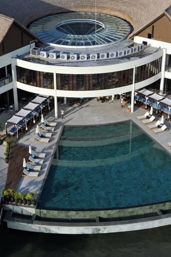 Отель Golden Palm Tree Iconic Resort & Spa