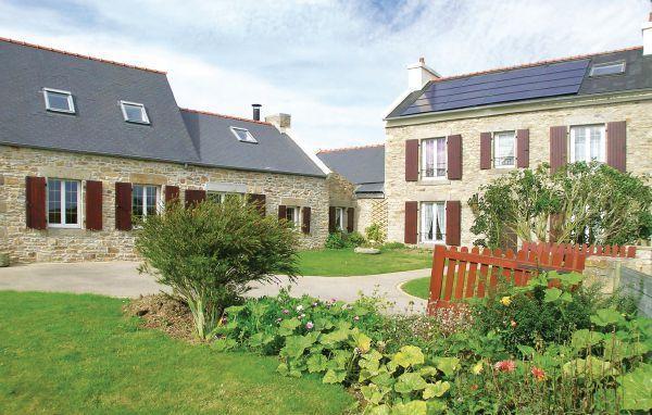 Апартаменты Holiday home Lampaul Plouarzel CD-1608