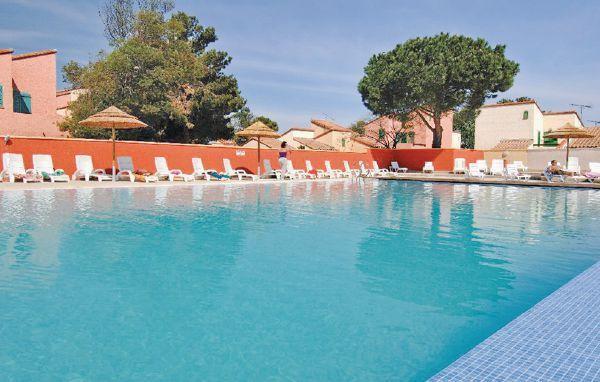Апартаменты Holiday home Chemin des Neguebous H-788