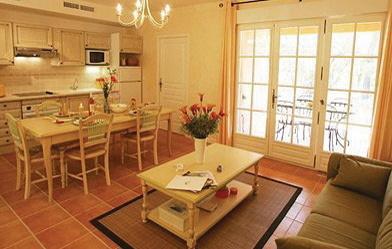 Апартаменты Holiday home Fayence QR-1510