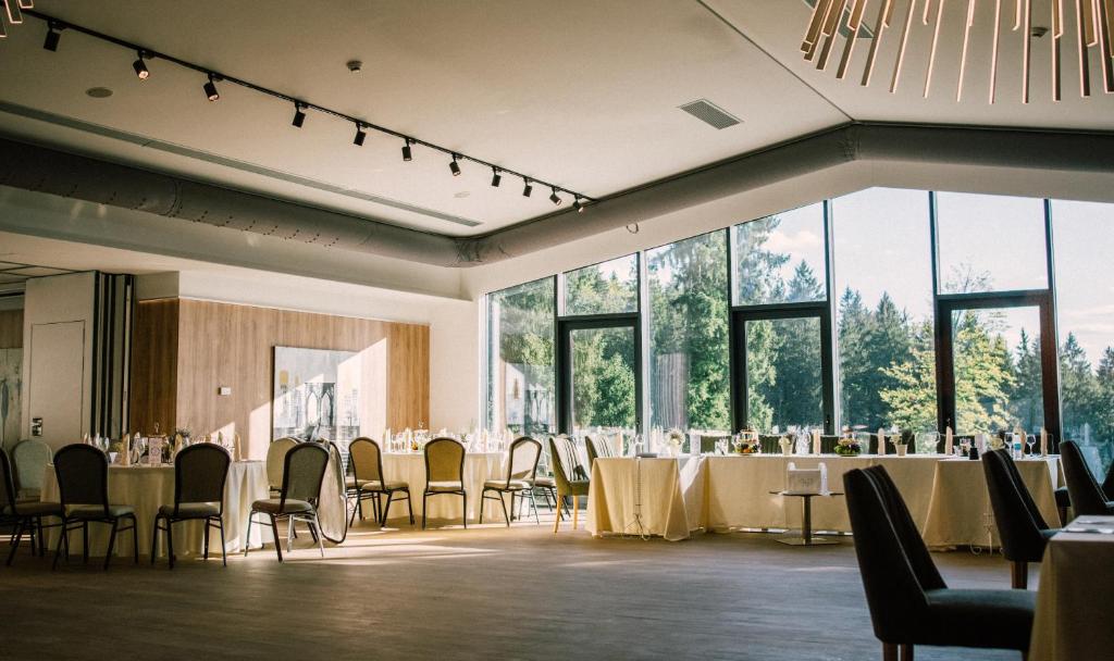 Отель Hotel Cota 1000
