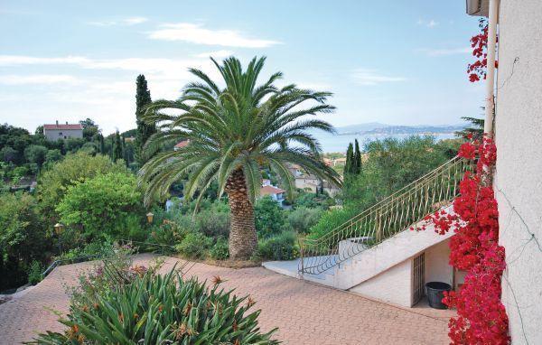 Апартаменты Holiday home Les Issambres KL-1448