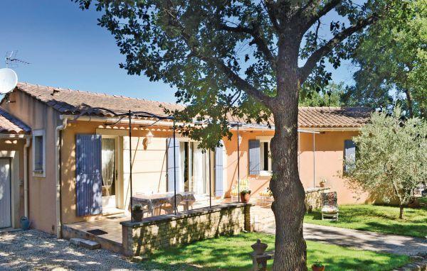 Апартаменты Holiday home Robion OP-952
