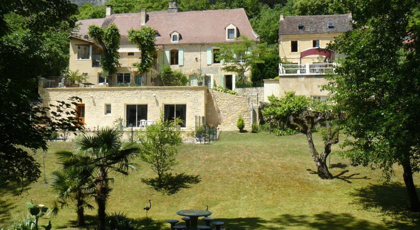 Апартаменты Chambre d'Hôtes & Gites Pouget