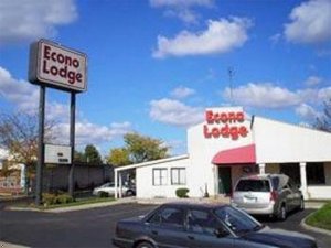 Отель Econo Lodge Airport