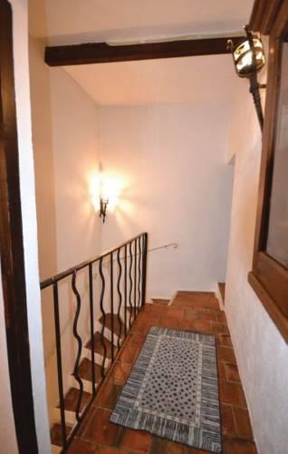 Апартаменты Holiday home Montée du Chateau J-835