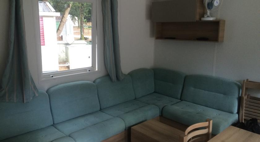 Отель Locations Vacances les Pierres Couchées