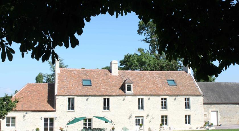 Апартаменты Holiday home Manoir de l'Oseraie