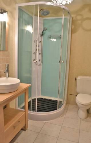 Апартаменты Apartment Rue Bertrand Bourdeau J-862