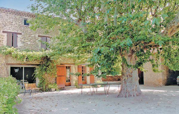Апартаменты Holiday home L'Isle-sur-la-Sorgue MN-966