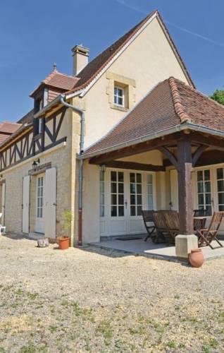 Апартаменты Holiday home Savignac-de-Miremont 26