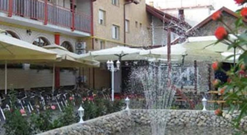 Отель Hotel Orlovi