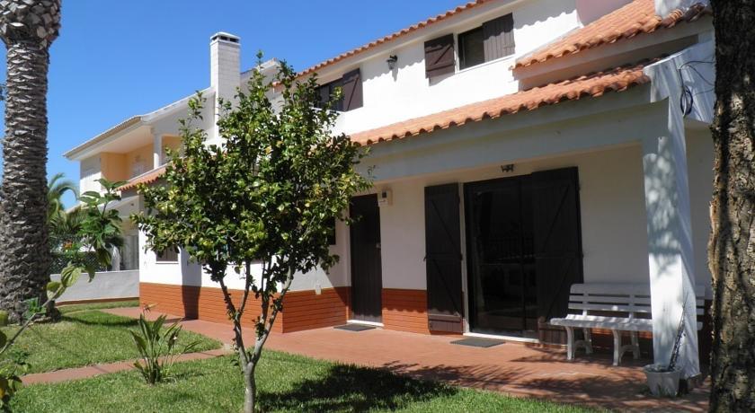 Апартаменты Moradia com Piscina - Almada
