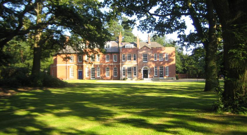 Отель Woodhall Spa Manor