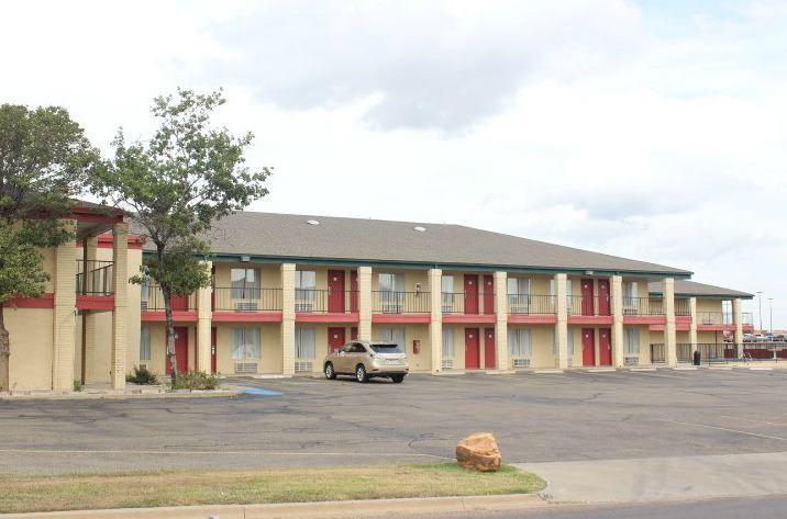Отель Quality Inn & Suites