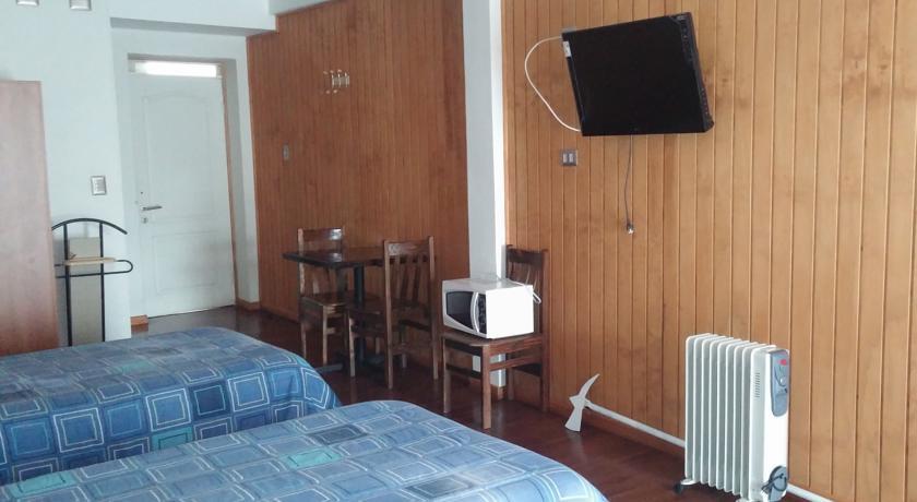 Отель Hotel Plaza Los Leones