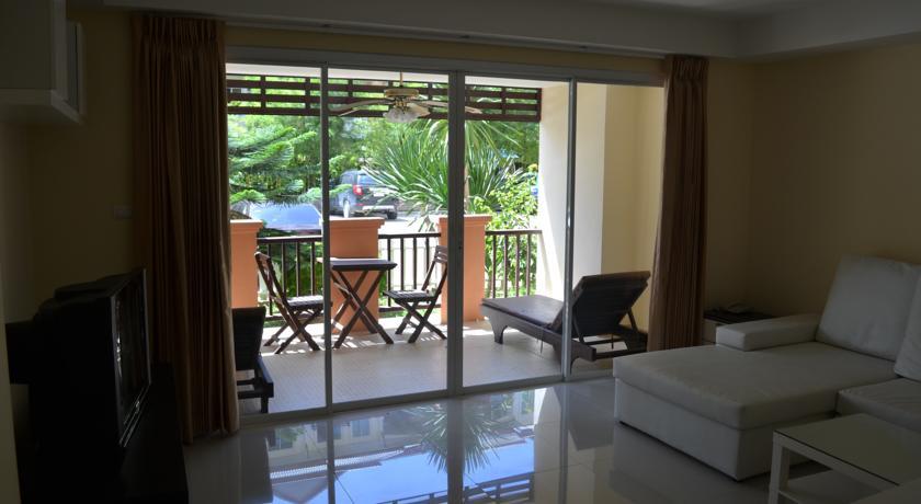 Sea Breeze One Bedroom Apartment