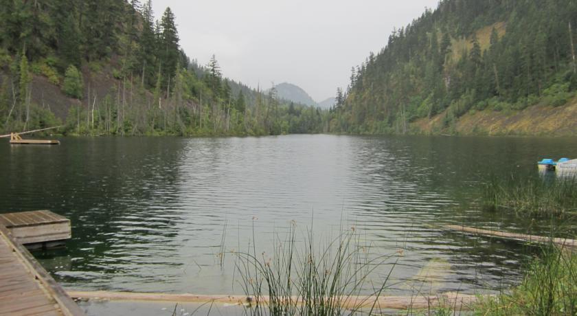Отель Blue Lake Resort