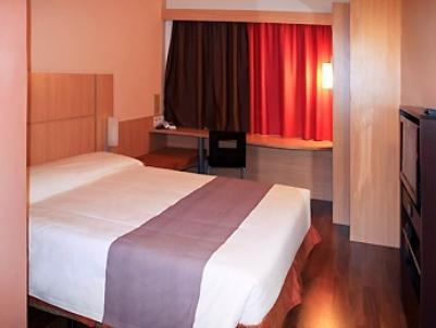 Отель Ibis Montes Claros