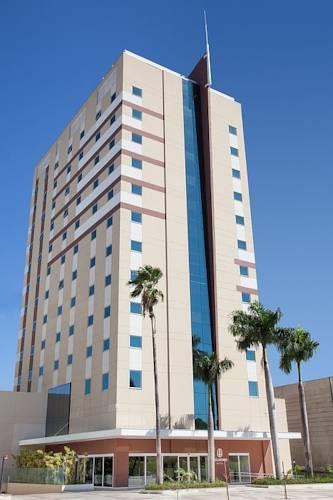 Отель Delmond Hotel