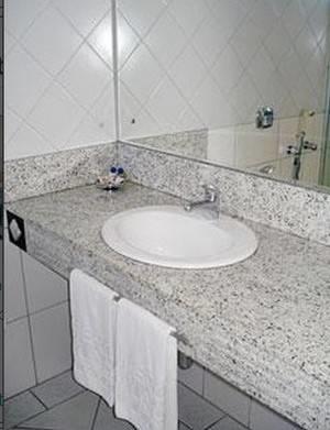Отель MercoPlaza Executive Hotel