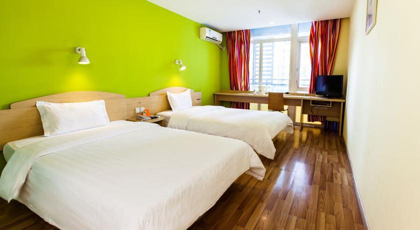Отель 7Days Inn Shanghai Pudong Airport Lingkong Road Metro Branch