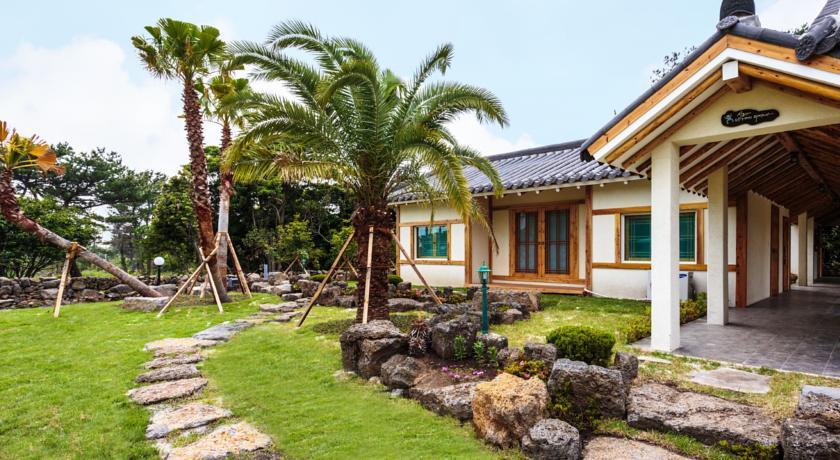 Jeju Namtaejae Pension