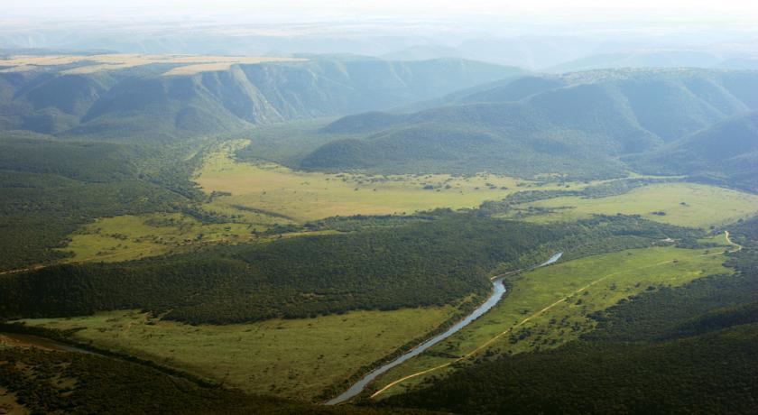 Отель Kariega Game Reserve River Lodge