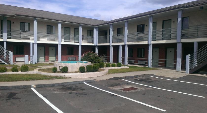 Отель Branford Motel