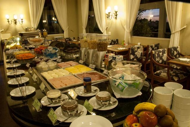 Отель Quality Hotel & Convention Center Marília