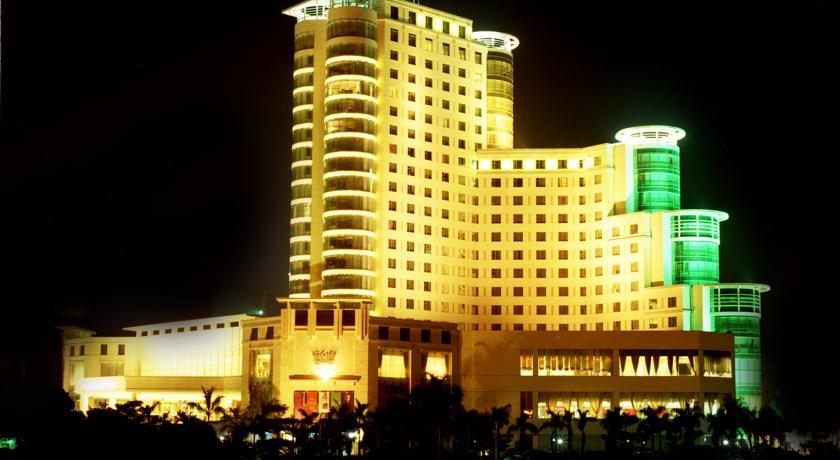Отель Guangxi Wharton International Hotel
