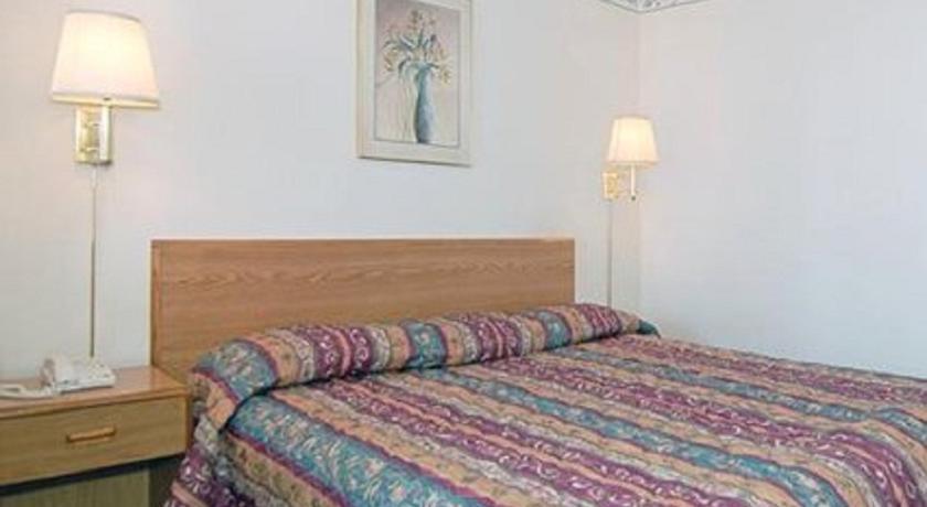 Отель Rodeway Inn - Hopkinsville
